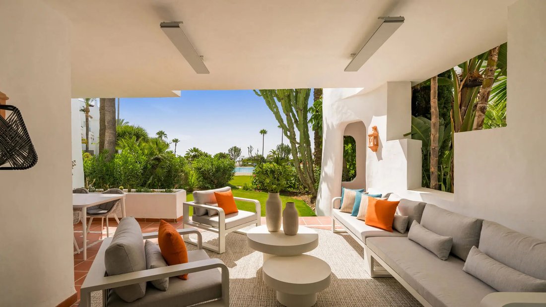 Apartment in Cancelada, Estepona, Andalusia 2 - 17923706