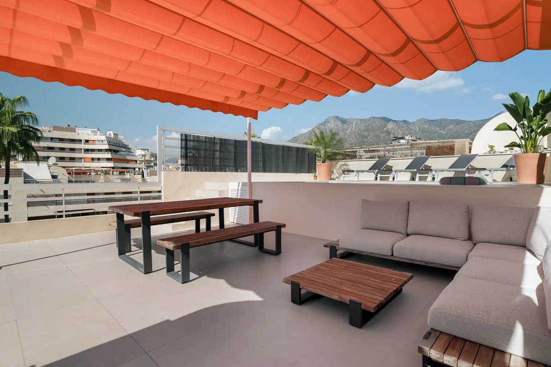 Apartment in Marbella, Andalusia, Spain 3 - 17923666