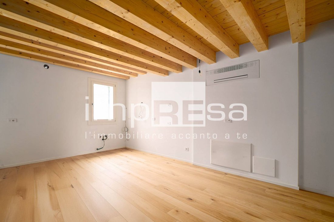 Apartment in Cathedral - Piazza dei Signori, Treviso, Italy 4 - 17924479