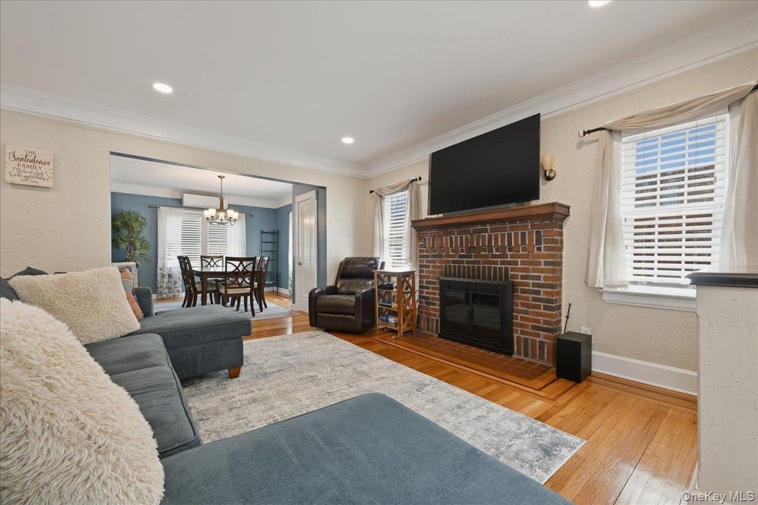 House in New York, New York, United States 5 - 17921480