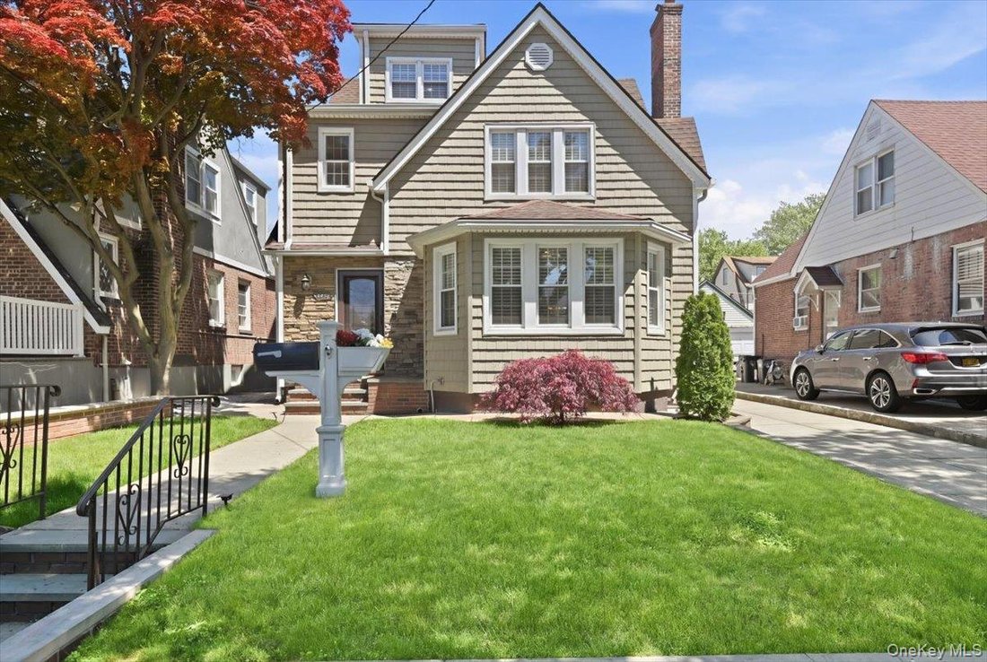 House in New York, New York, United States 1 - 17921480