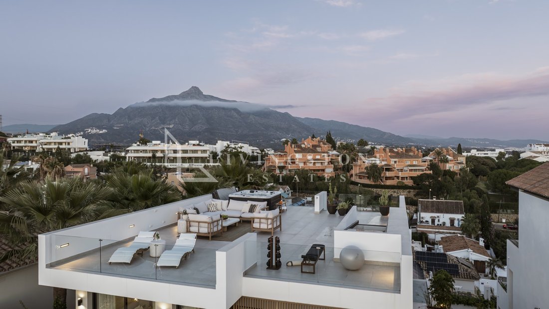 Villa in Puerto Banus, Marbella, Spain 2 - 17920372