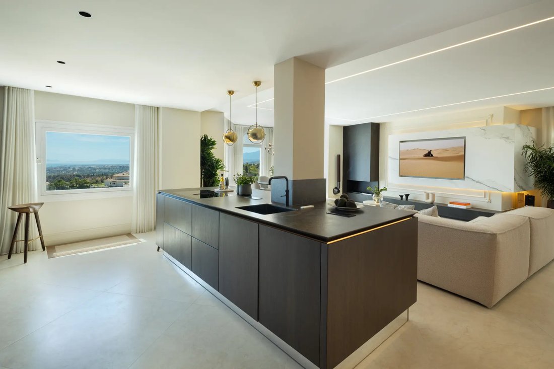 Penthouse in Marbella, Andalusia, Spain 5 - 17923564