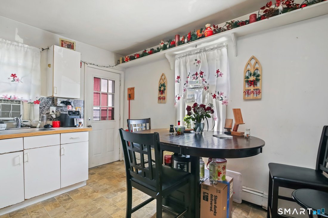House in Stamford, Connecticut, United States 3 - 17924973