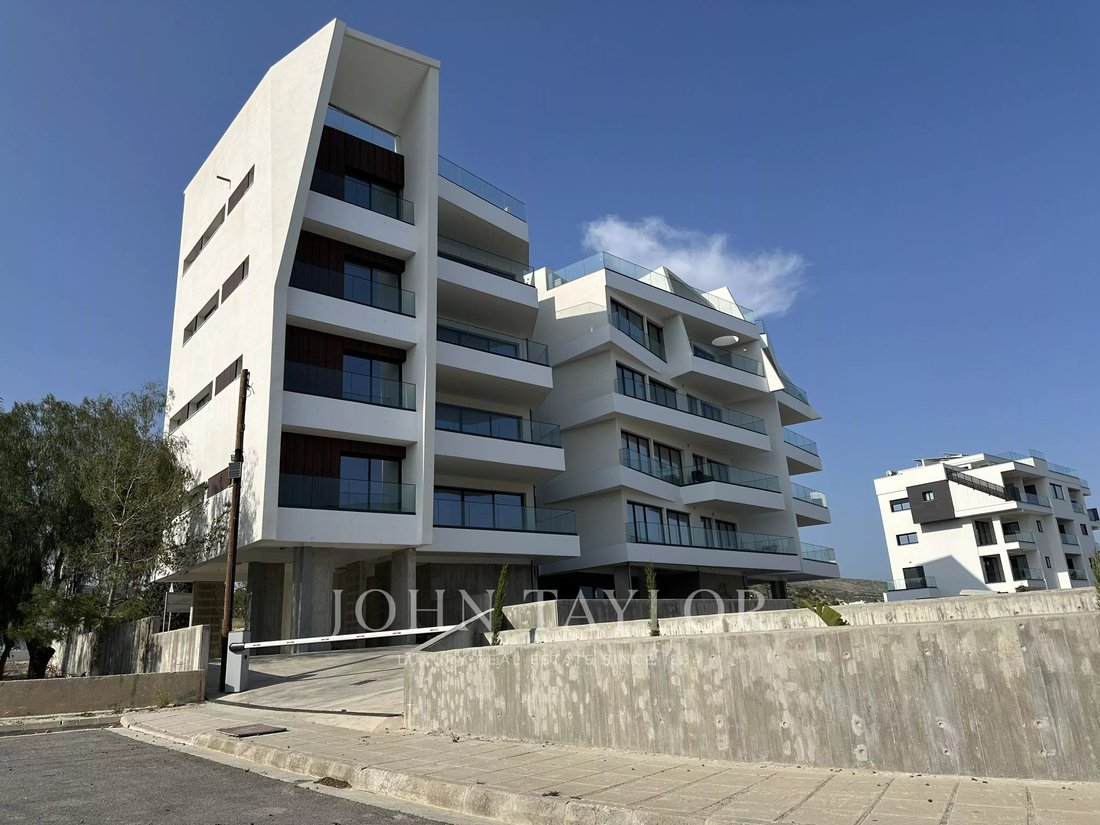 Apartment in Germasogeia, Limassol, Cyprus 1 - 17302621