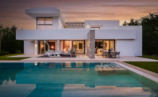 Villa a Estepona, Andalusia, Spagna 1