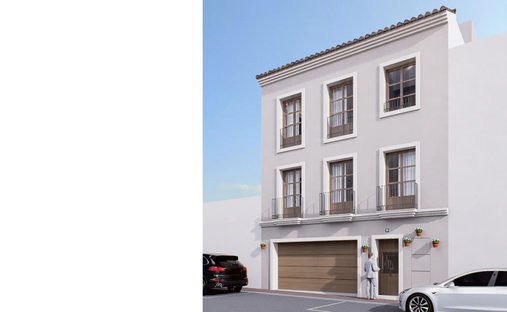 Land in Estepona, Andalusia, Spain 1