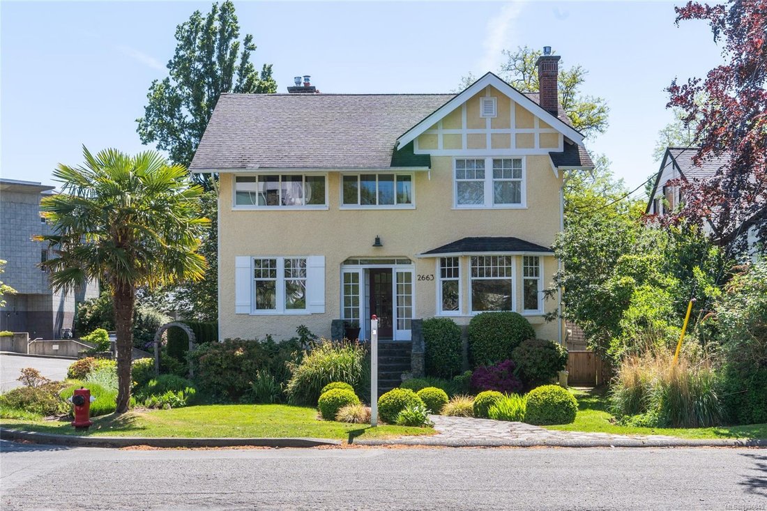 House in Oak Bay, British Columbia, Canada 1 - 17922789