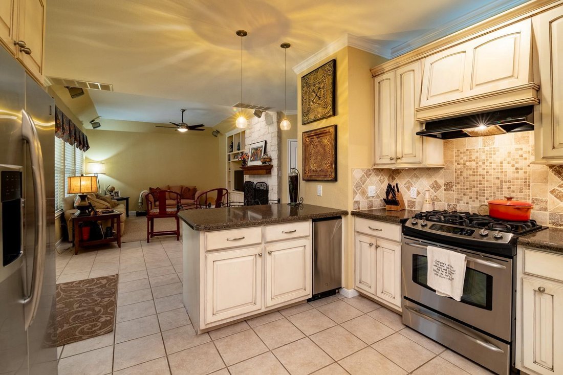 House in Austin, Texas, United States 5 - 17916884