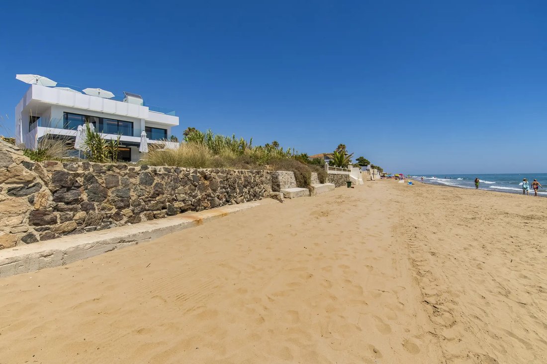 Villa in Marbella, Andalusia, Spain 5 - 17920338