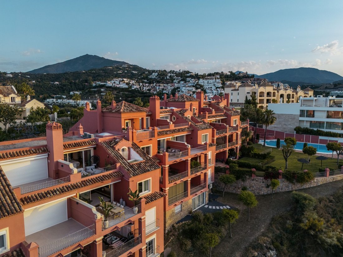 Apartment in La Quinta, Benahavis, Andalusia 3 - 17922384