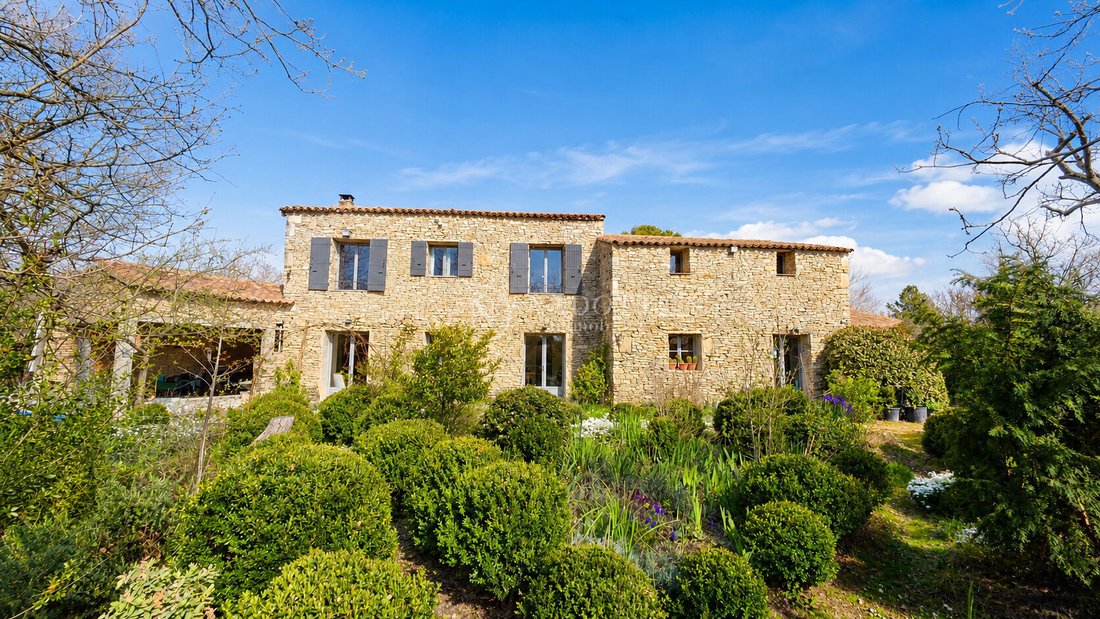 House in Gordes, Provence-Alpes-Côte d'Azur, France 2 - 16918504
