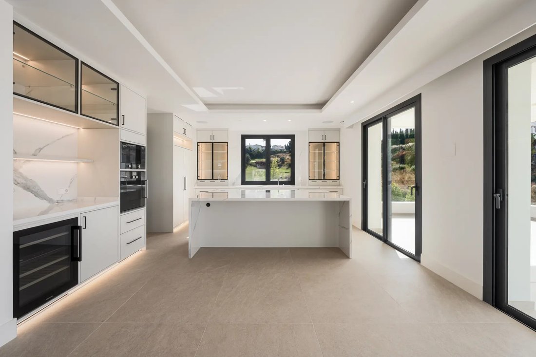 Villa in Estepona, Andalusia, Spain 2 - 17923513
