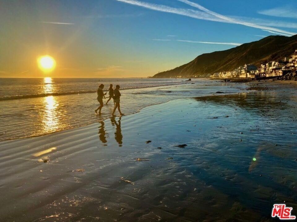 Land in Malibu, California, United States 2 - 17924688
