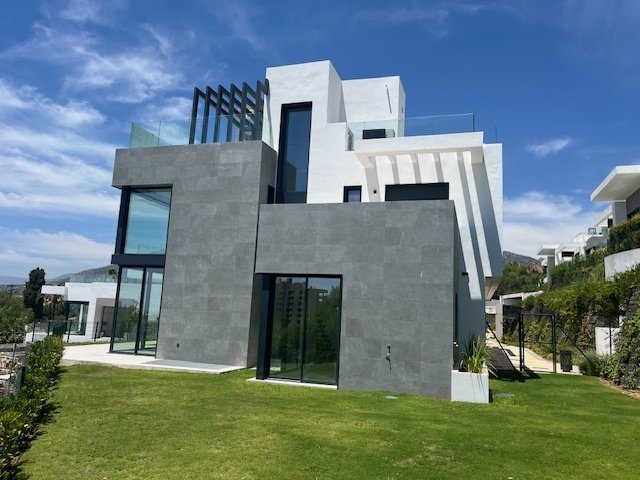 Chalet in Rio Real, Marbella, Andalusia 1 - 17921264