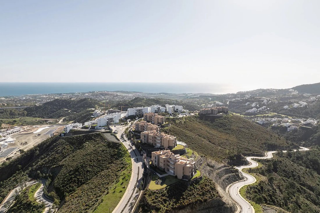 Apartment in El Madroñal, Benahavis, Spain 1 - 17923683