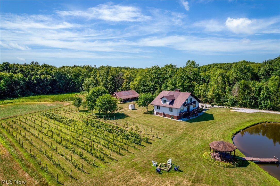 House in Geneva, Ohio, United States 3 - 17916634