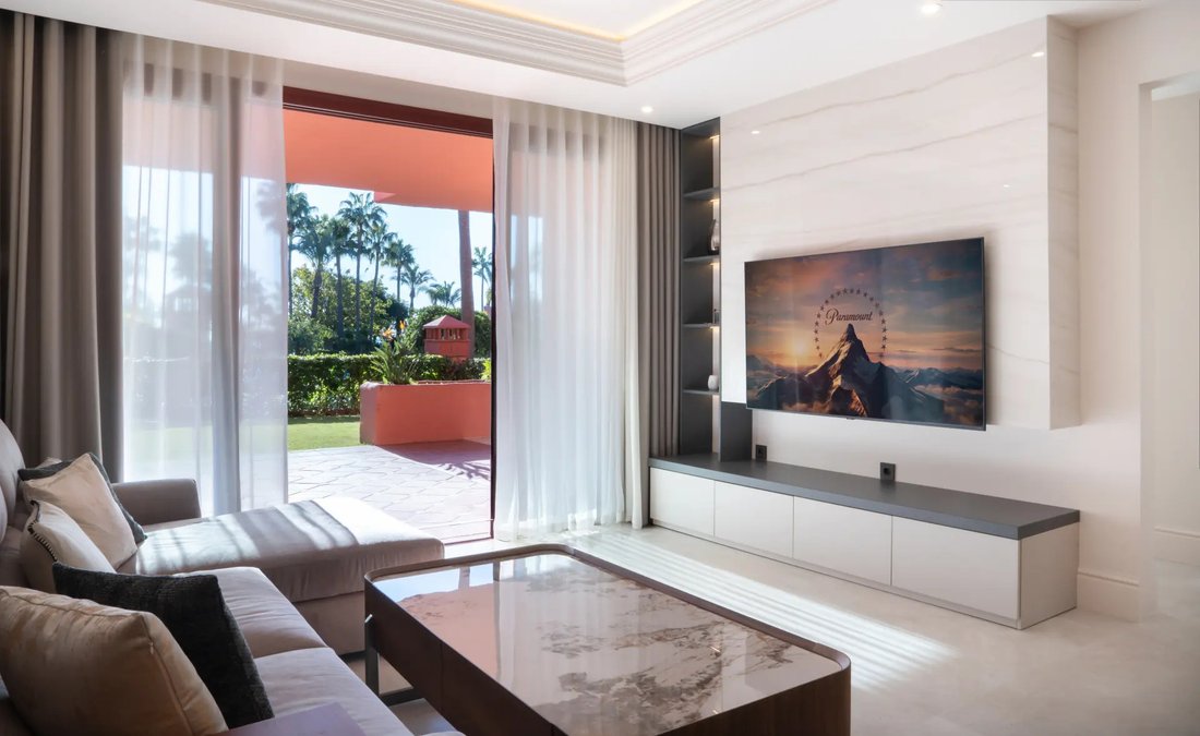 Apartment in Gualdalmansa, Estepona, Andalusia 1 - 17923729