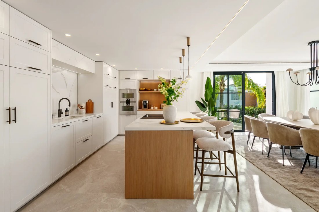 Villa in Nueva Andalucia, Marbella, Spain 2 - 17921083