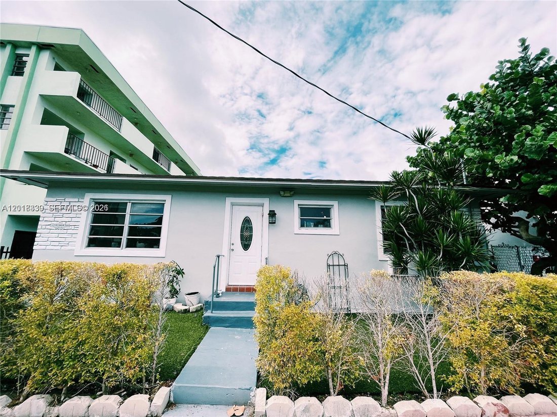 Miami Beach, Florida, United States 3 - 17916806