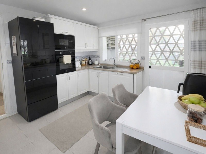 Apartment in Elviria-Cabopino, Marbella, Spain 5 - 17923398