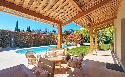 House in Nord, La Gaude, France 1