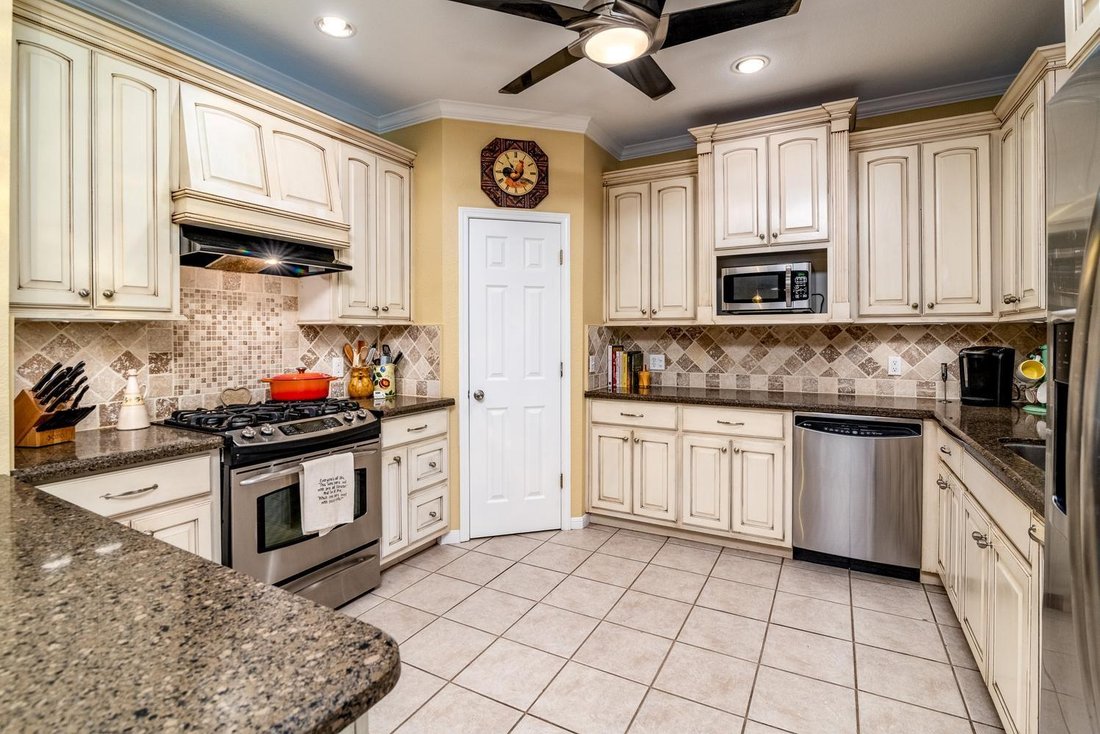 House in Austin, Texas, United States 3 - 17916884