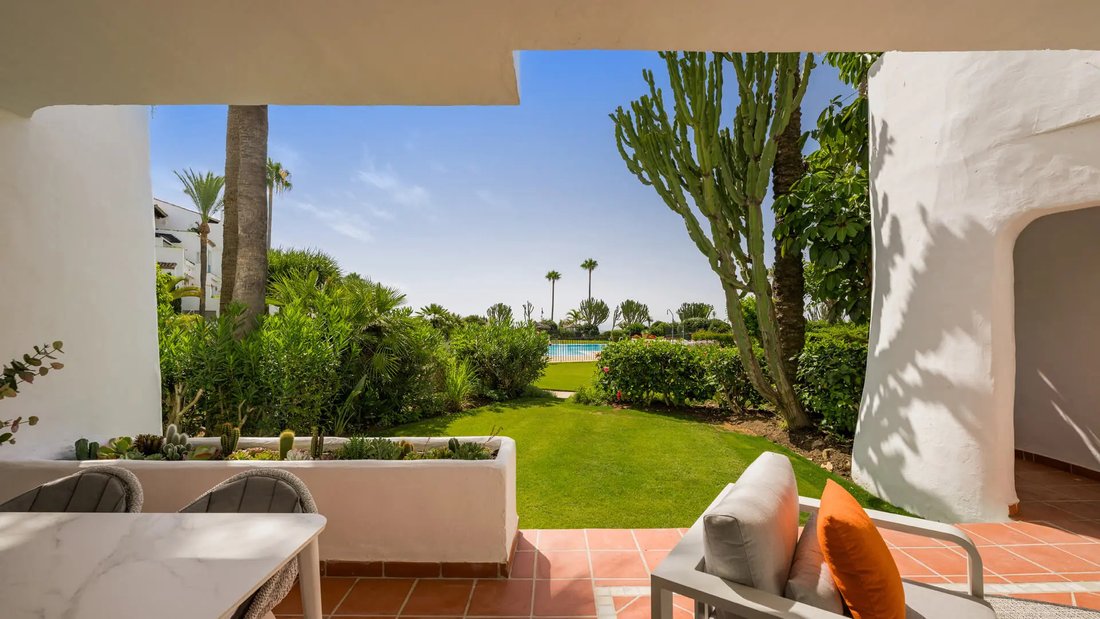 Apartment in Cancelada, Estepona, Andalusia 3 - 17923706