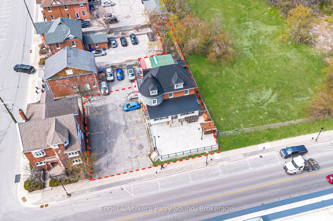 Barrie, Ontario, Canada 5 - 17922694