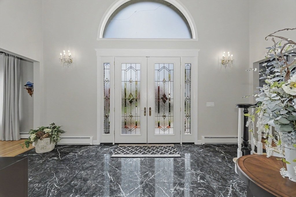 House in Saugus, Massachusetts, United States 3 - 17924953