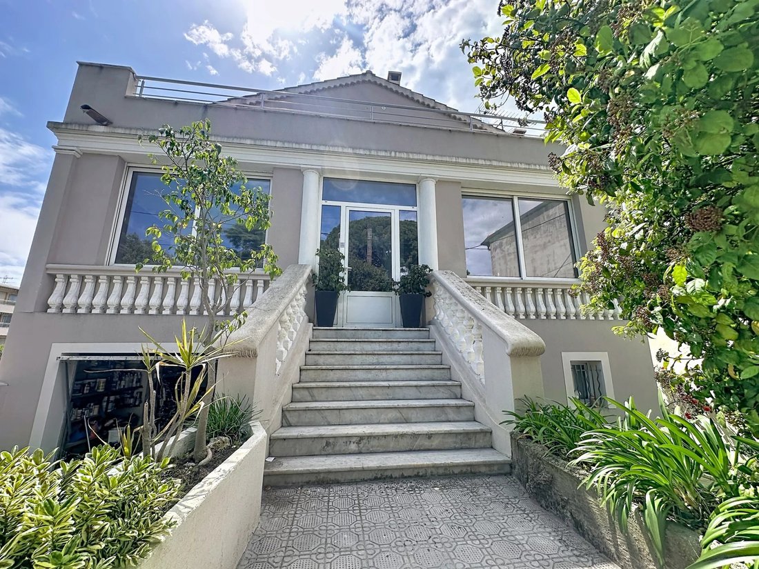 Townhouse in Cannes, Provence-Alpes-Côte d'Azur, France 2 - 17923659