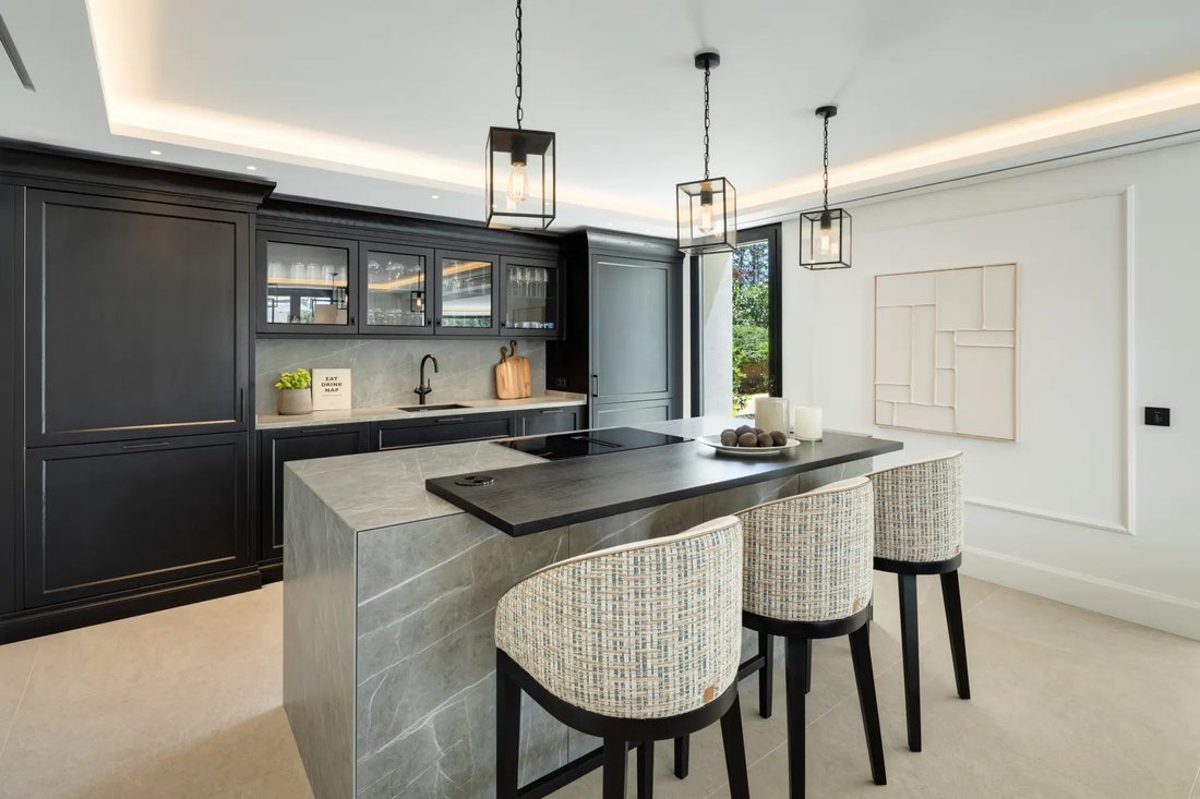 Villa in Nueva Andalucia, Marbella, Spain 5 - 17923360