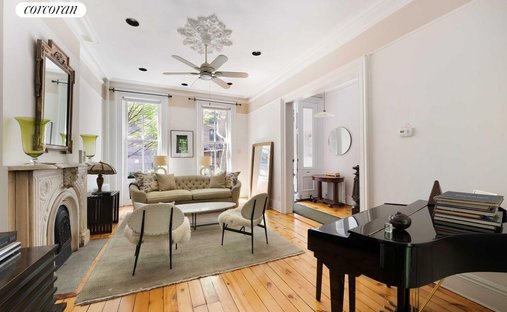 House in New York, New York, United States 1