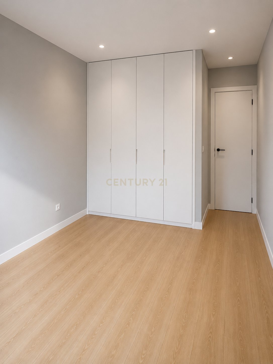 Apartment in Santo António dos Cavaleiros, Lisbon, Portugal 4 - 17882968