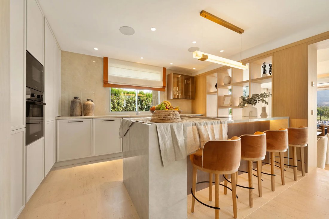 Villa in Puerto Banus, Marbella, Spain 2 - 17921359