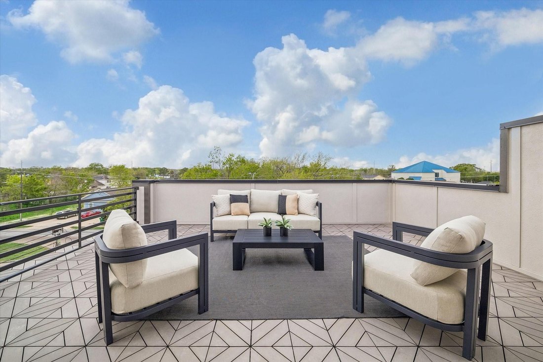 House in Houston, Texas, United States 3 - 17921734