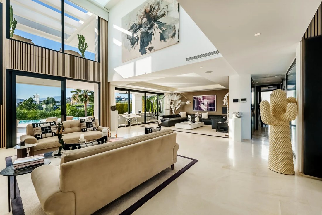 Villa in Nueva Andalucia, Marbella, Spain 2 - 17923307