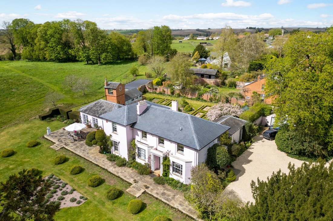 House in Buckinghamshire, England 3 - 17918301