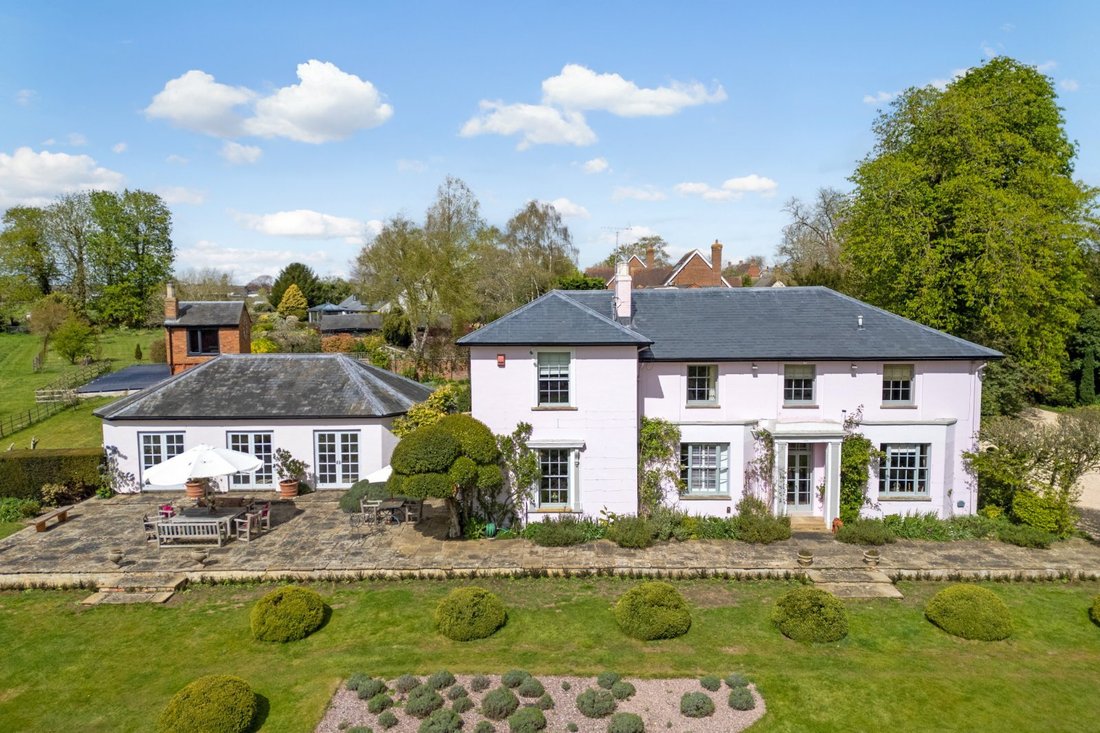 House in Buckinghamshire, England 1 - 17918301