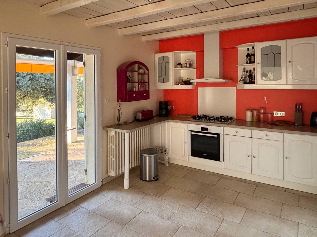 Estate in Uzès, Occitania, France 4 - 17922571