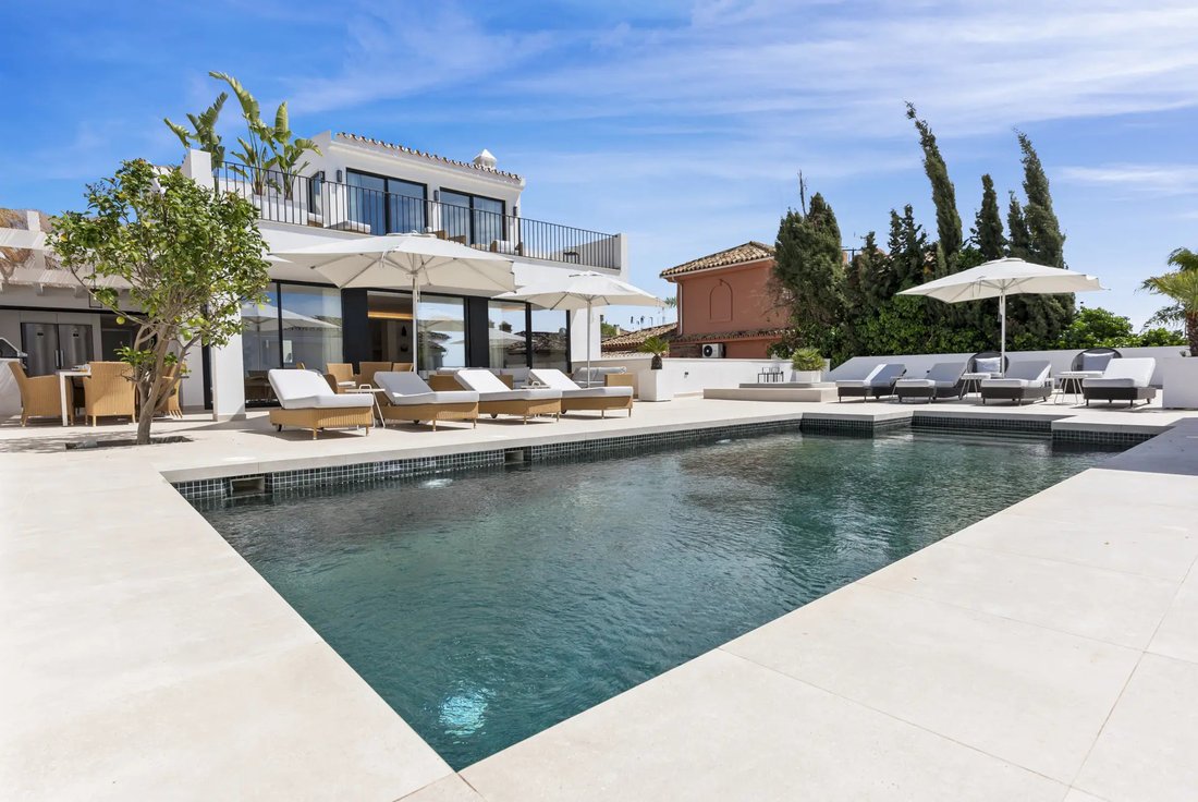 Villa in Marbella, Andalusia, Spain 2 - 17922337