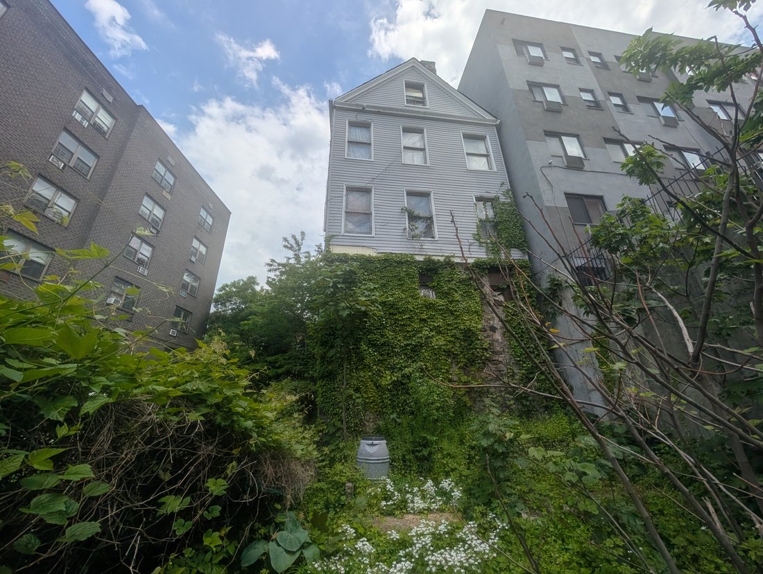House in New York, New York, United States 2 - 17919328
