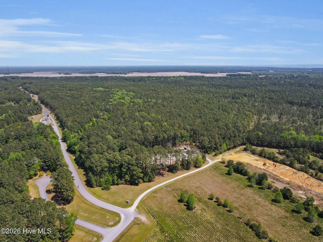 Land in Arapahoe, North Carolina, United States 2 - 17924031