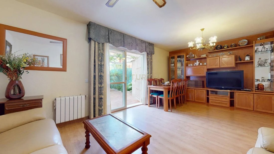 Villa in Distrito IV, Alcala de Henares, Spain 5 - 17923066