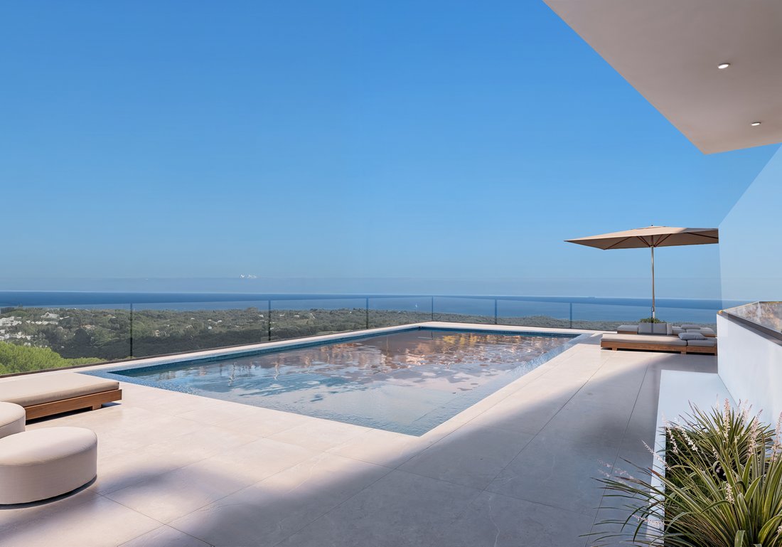 Villa in Sotogrande, San Roque, Andalusia 2 - 17920774