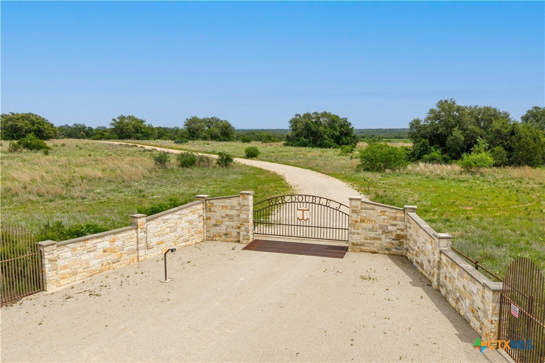 Farm Ranch in Mullin, Texas, United States 2 - 17391126