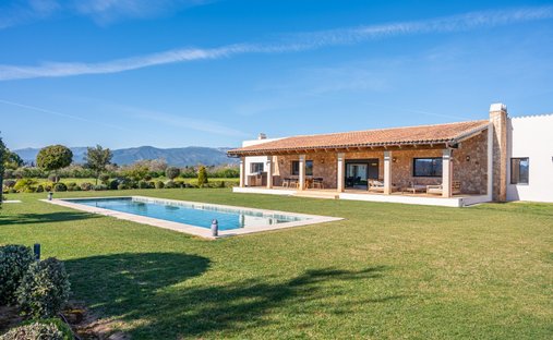 Country House in Santa Maria del Cami, Balearic Islands, Spain 1