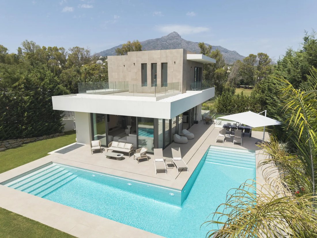 Villa in Nueva Andalucia, Marbella, Spain 1 - 17923356