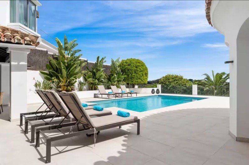 Villa in Benahavis, Andalusia, Spain 1 - 17923439