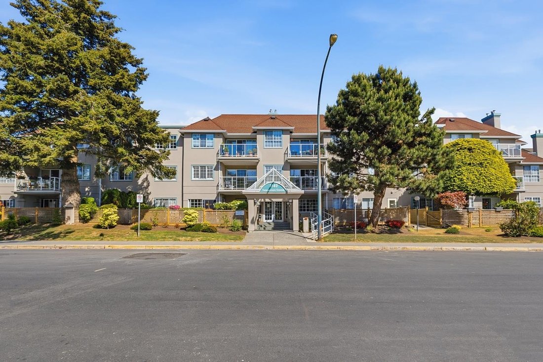 Condo in Delta, British Columbia, Canada 1 - 17922716